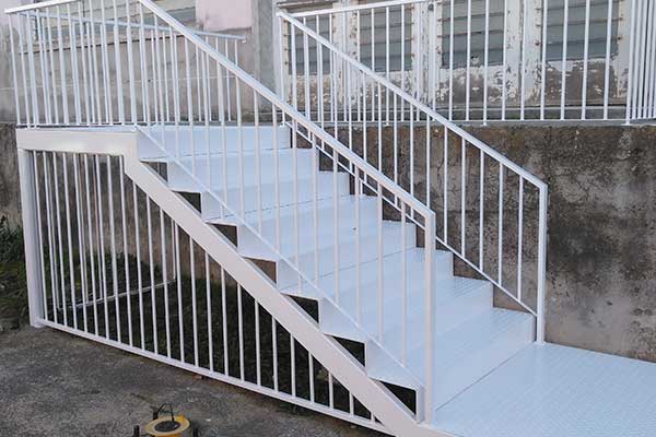 Serralharia Farrau - Escadas Ferro